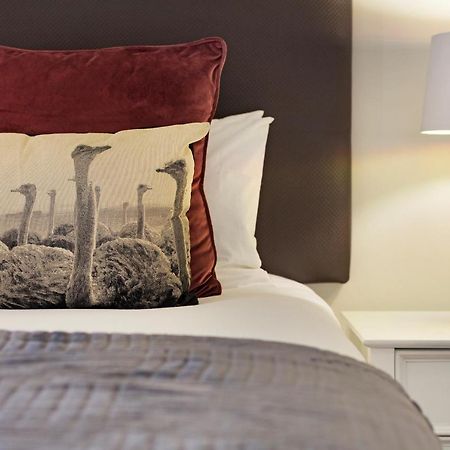 Stay In Luxury At Stonehill Place Cape Town Exterior photo