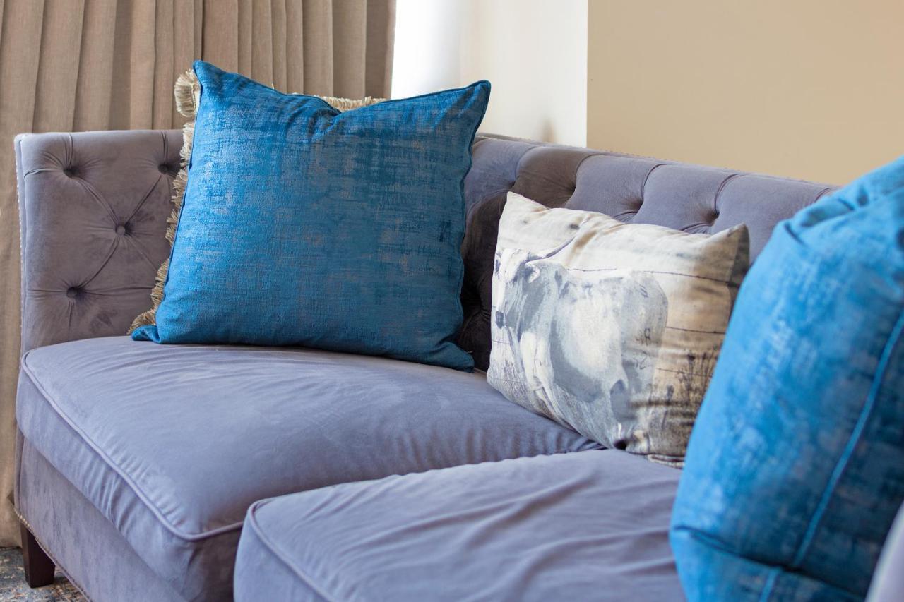 Stay In Luxury At Stonehill Place Cape Town Exterior photo